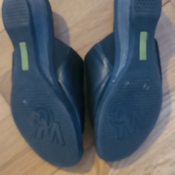 Walking Cradles Black Slide Sandals - Picture 3 of 5